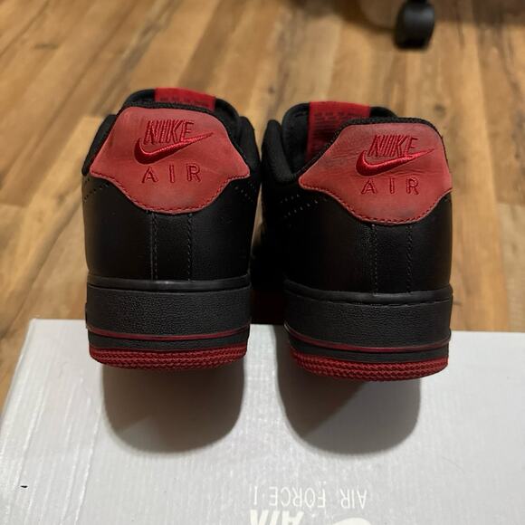2010 Nike Air Force 1 Perforated Swoosh Red Black Bred